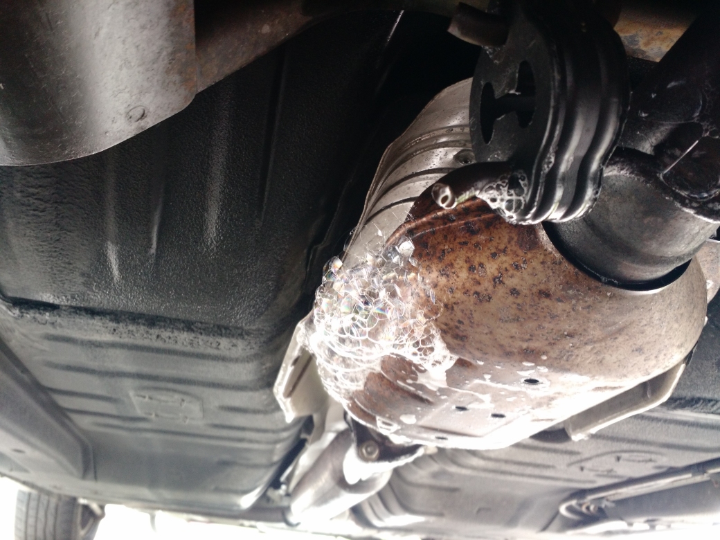 Catalytic converter leaking at the seams exhaust smell in the cabin