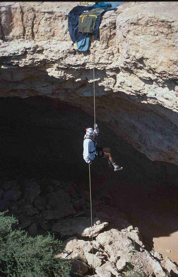 Desert Caves Photo GalleryPhotographs of Caves near Riyadh, Saudi Arabia