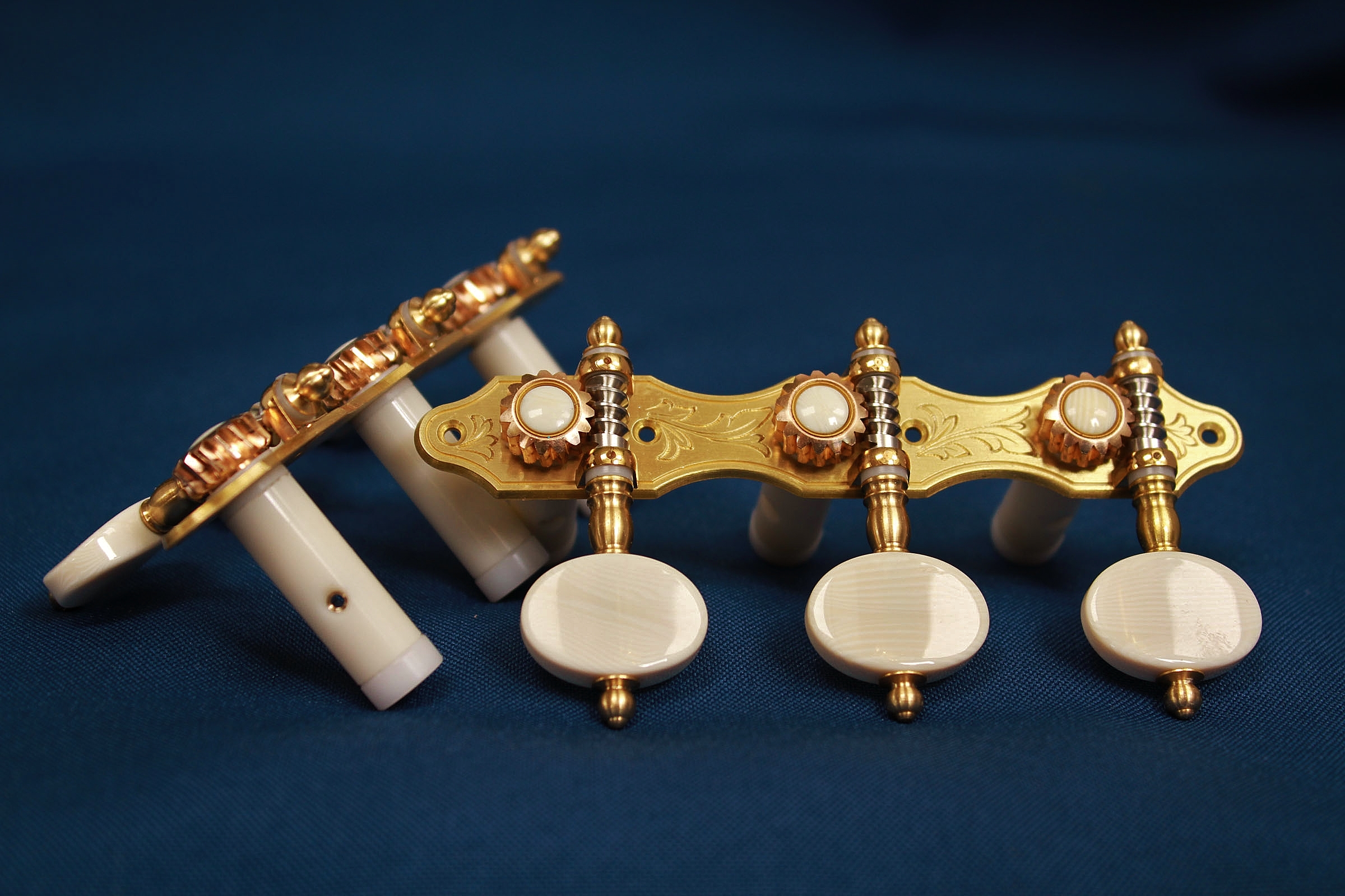 Alessi Tuning Machines Oval Ivory F2 Savage Classical Guitar