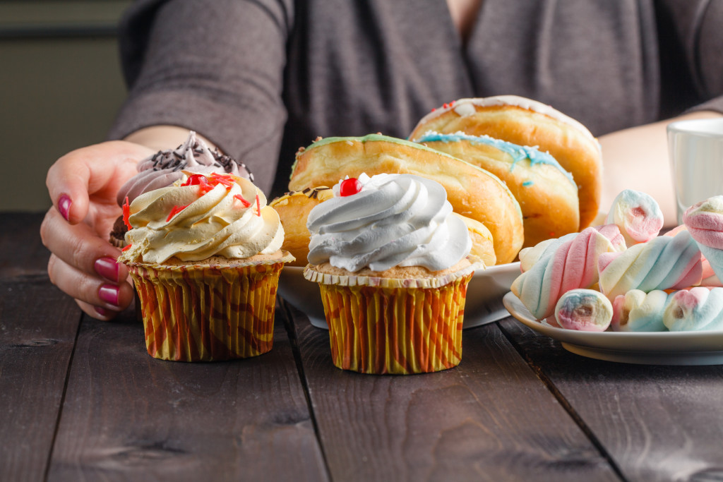 Web so all week you stick to your ketogenic diet, you eat less than 30 grams of carbs per day, but every friday you eat an extra 400 calories worth of carbs from this pizza. Web perhaps they are confident in the benefits of carbohydrate loads. Always cheating does your plan work? SavagePT