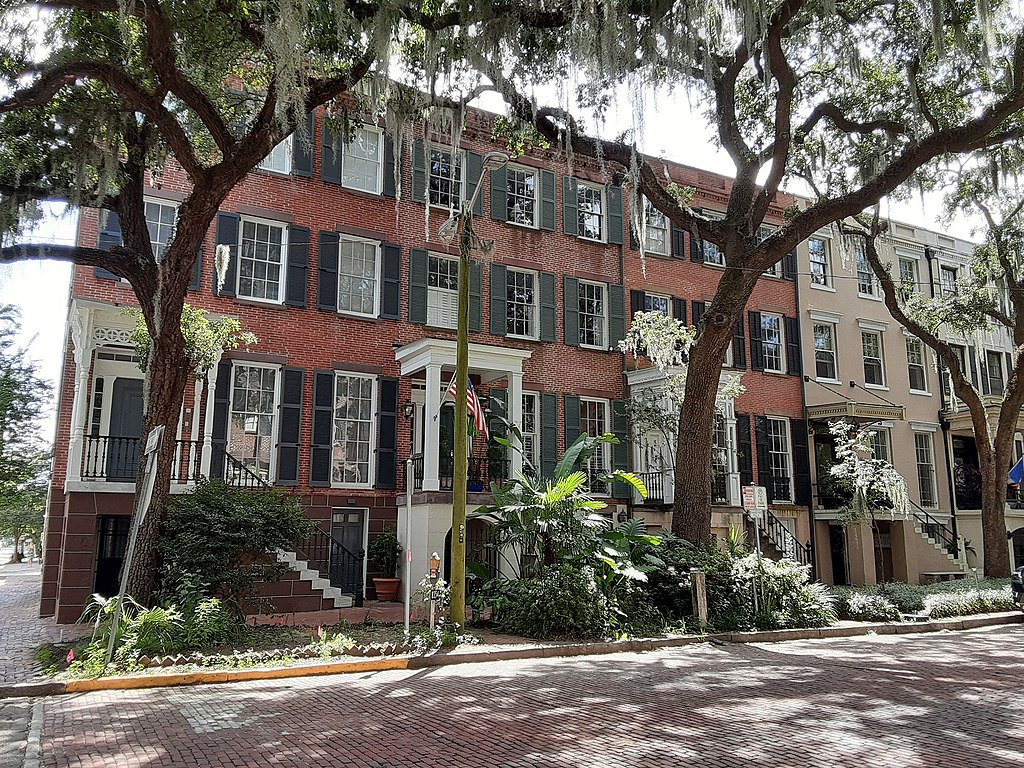 A Look Into the Unique Row Housing of Savannah