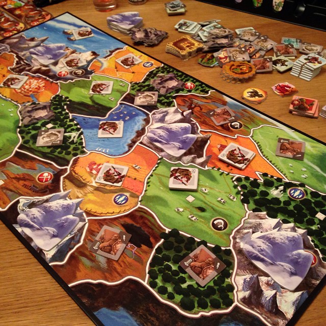 Board Game Small World Save and Exit