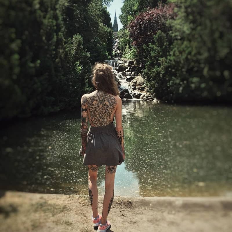 30+ (Upper, Lower, Full) Back Tattoo Ideas For Women (Many Flower