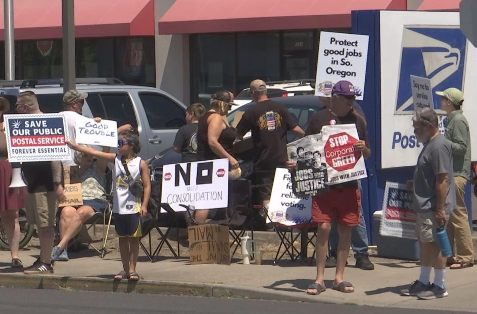 USPS workers picket against consolidation in Medford, Oregon Save the