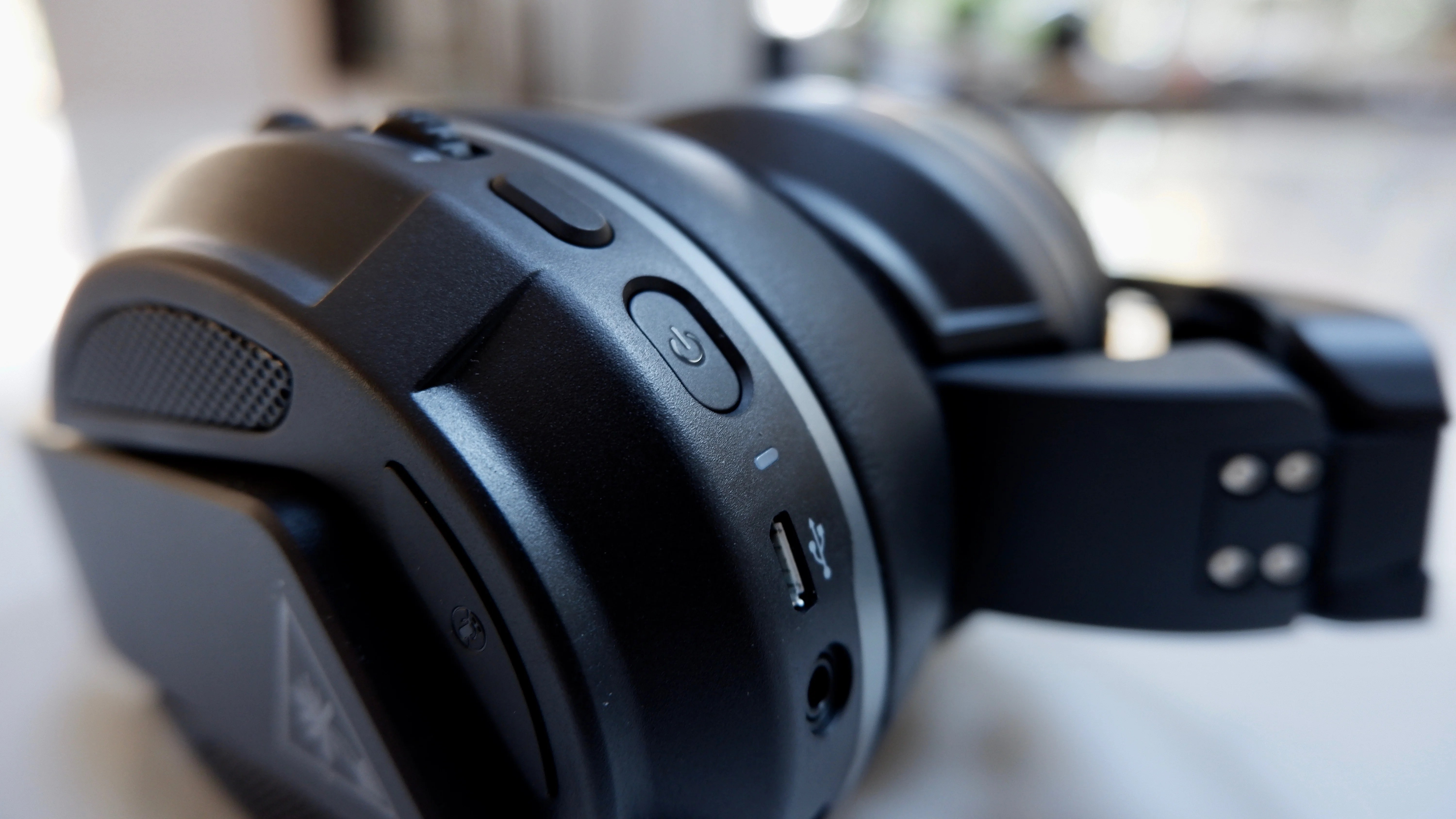 Turtle Beach Elite Atlas Aero Review Saving Content