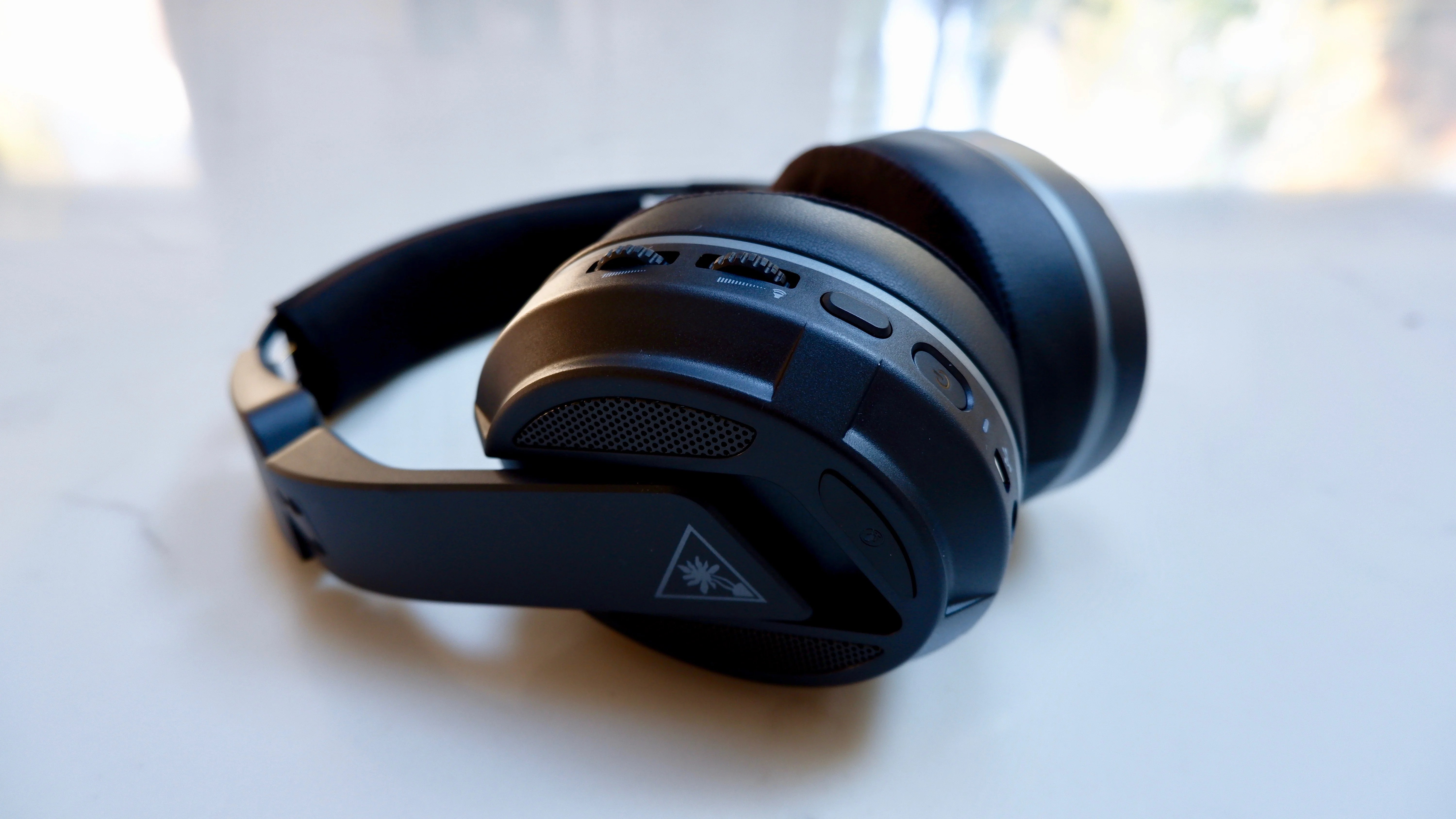 Turtle Beach Elite Atlas Aero Review Saving Content