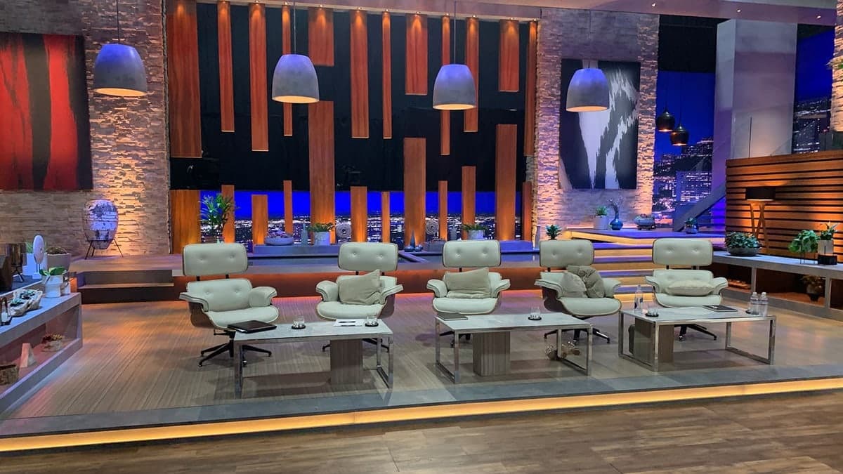 The Best Zoom Backgrounds & Microsoft Teams Backgrounds For Video