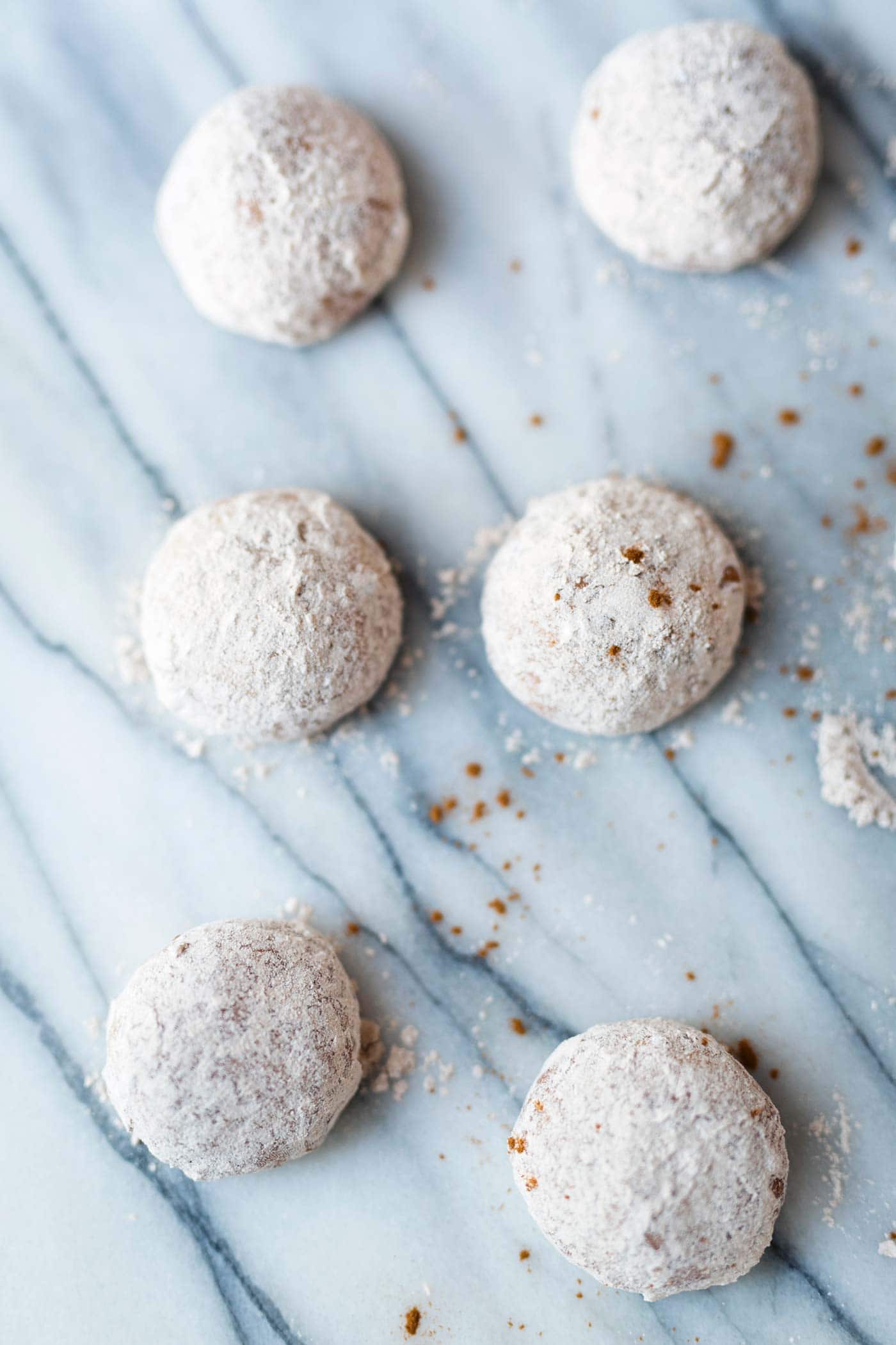 These cinnamon cashew snowdrop cookies are perfect for the holidays! Serve them at parties or offer them as gifts. Get the recipe from SavorySimple.net