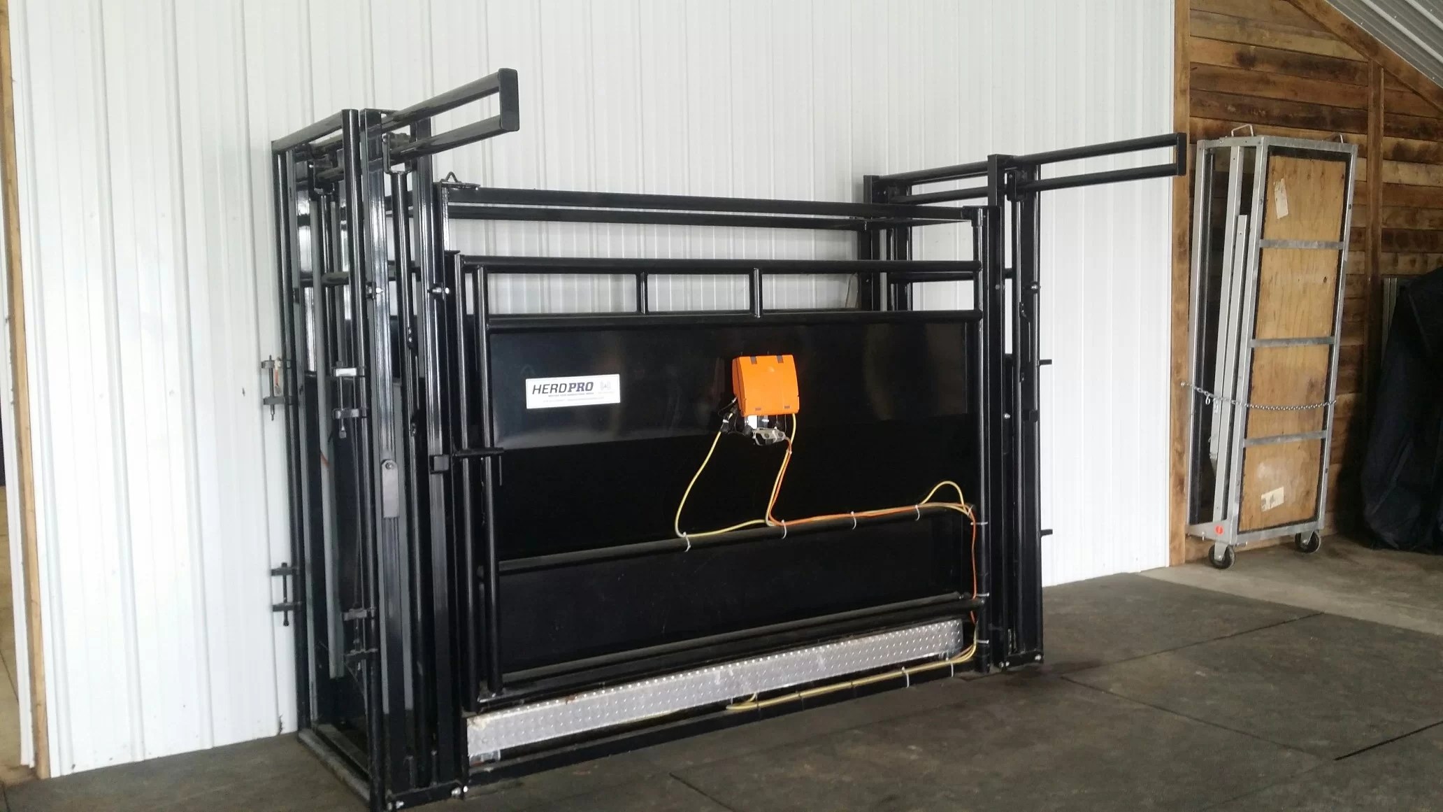 HerdPro Palpation Cage for Enhanced Cattle Management