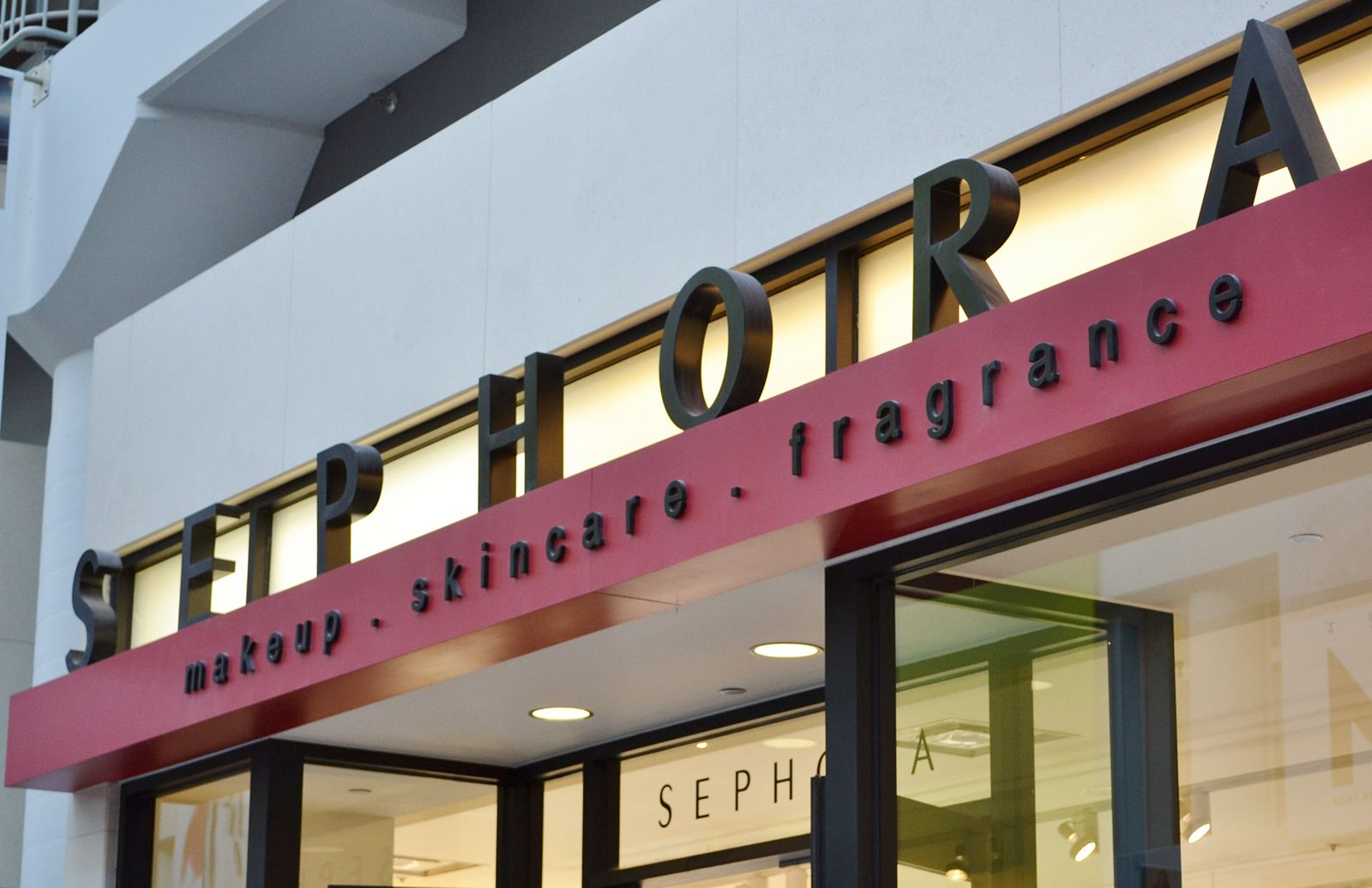 Danger in Sephora, hand sanitizers and lollipops The psychological