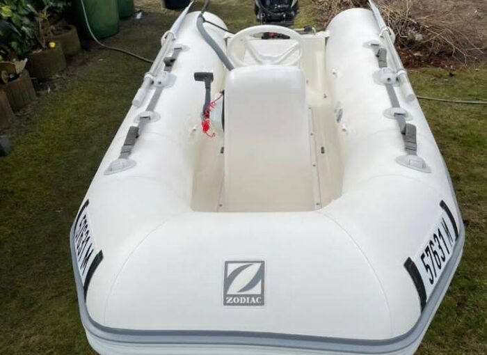 Neues Schlauchboot für Training und Regatta Seddin e.V.