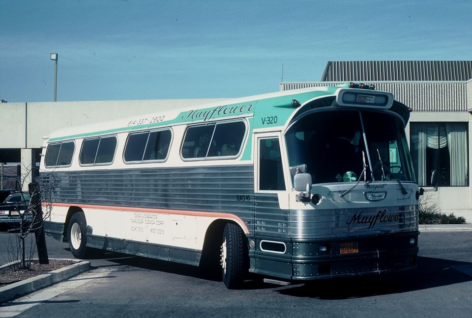 Victoria Bus Co./Mayflower Coach Co.