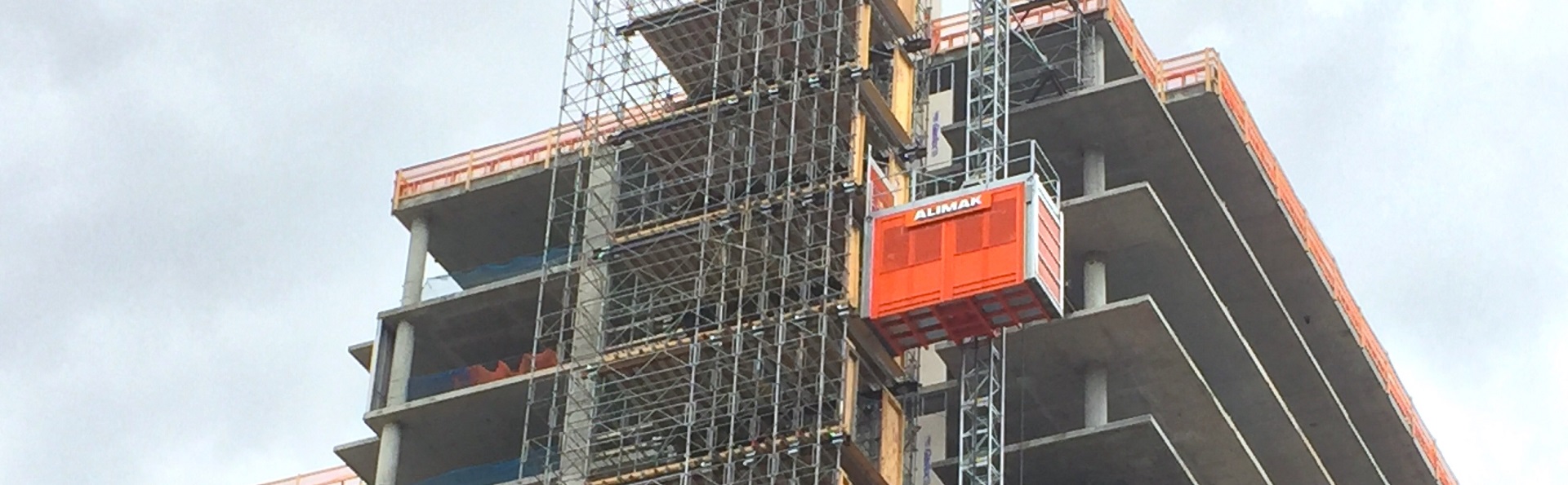 Which Construction Elevator is Right for My Project? Scaffolding