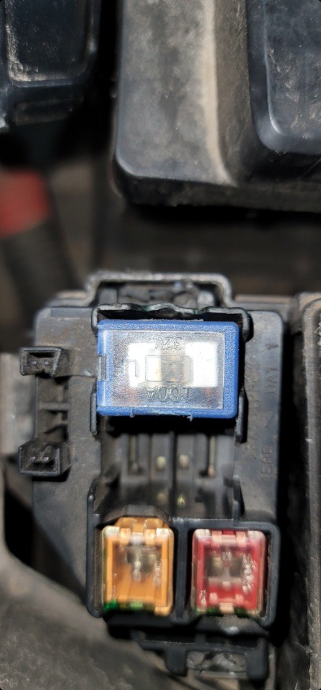 Blown Alternator Fuse: Symptoms, Location, And FAQ In The