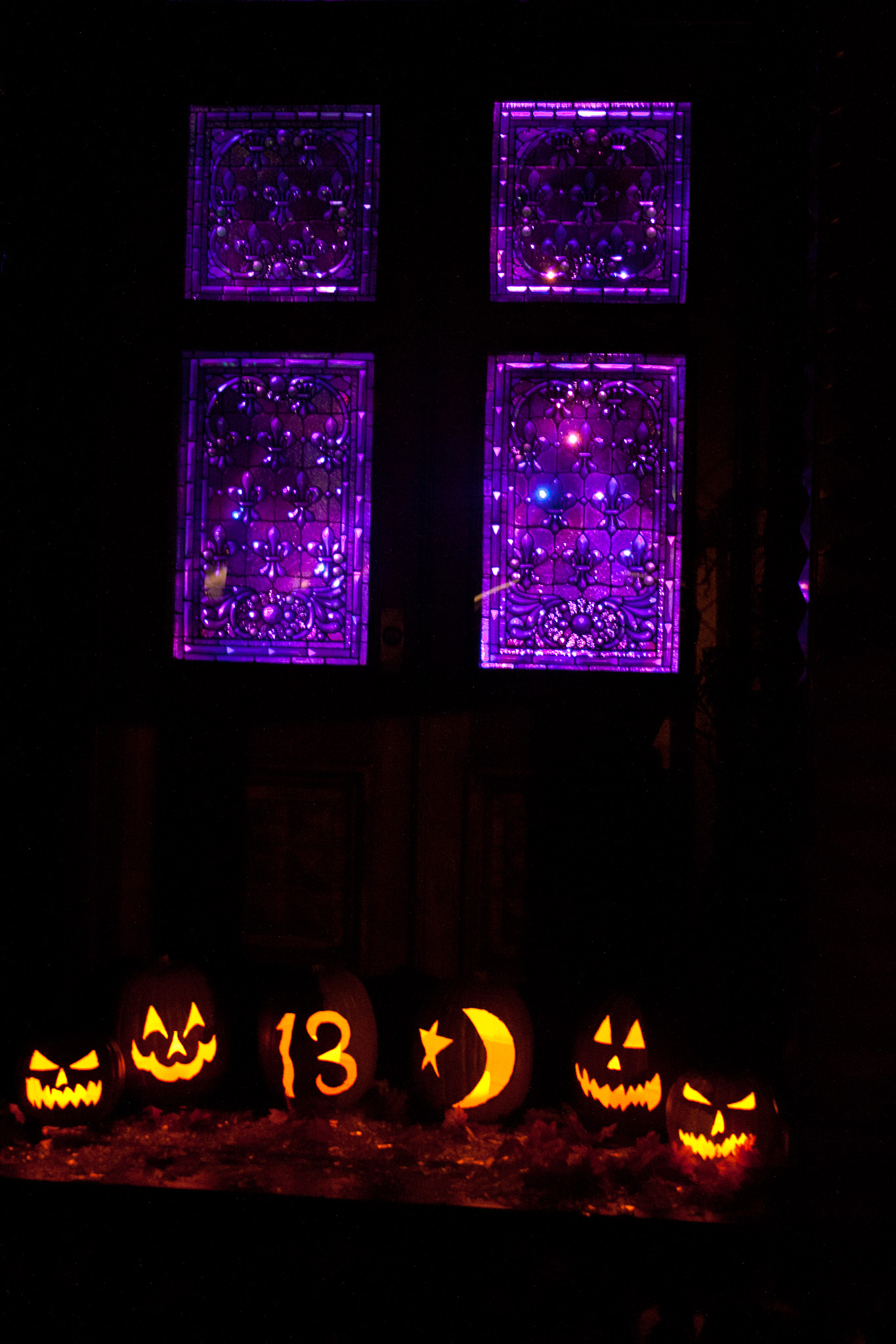 Review Winchester Mystery House Delivers Halloween Magic Scare Zone™