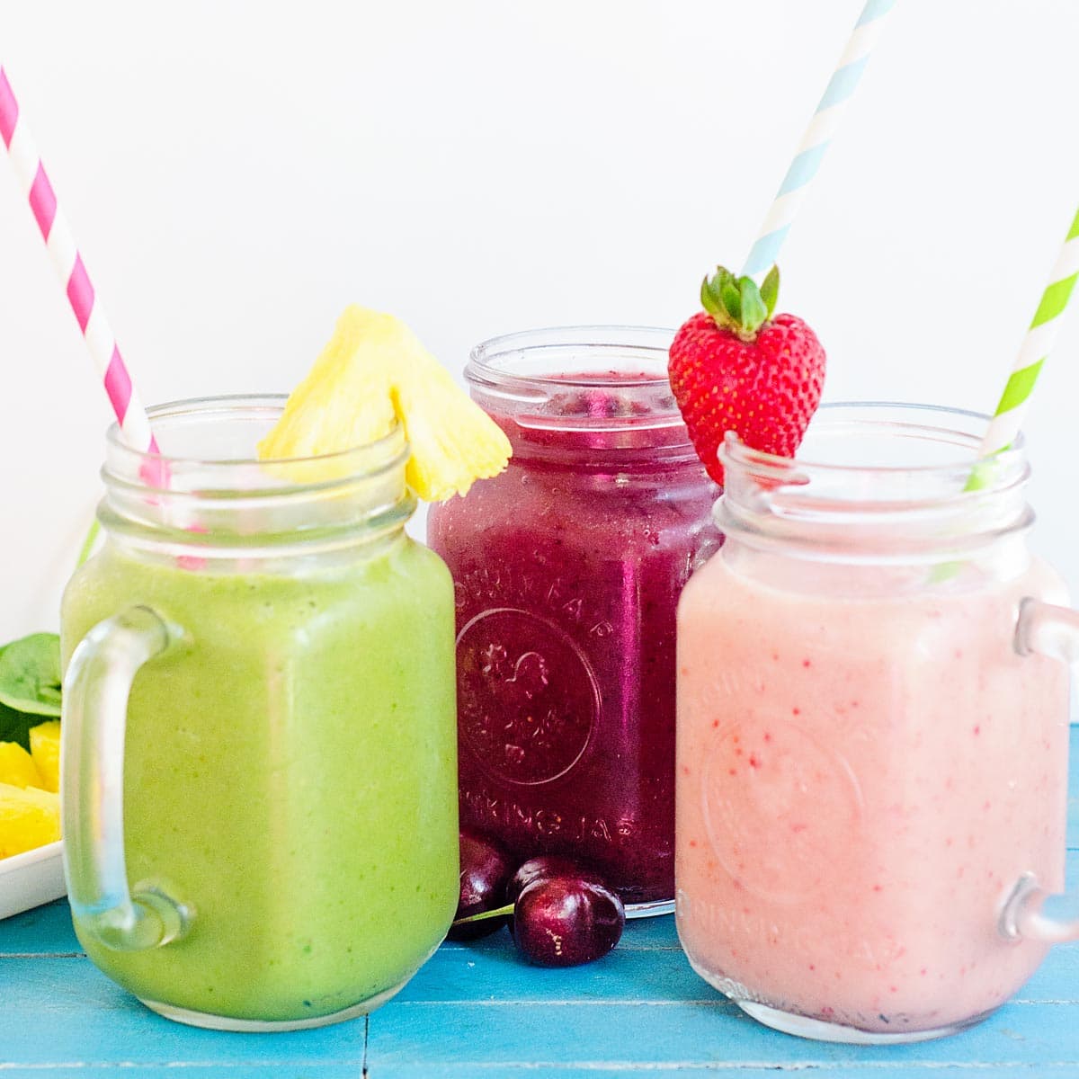10 Low Calorie Smoothie Recipes UNDER 150 calories