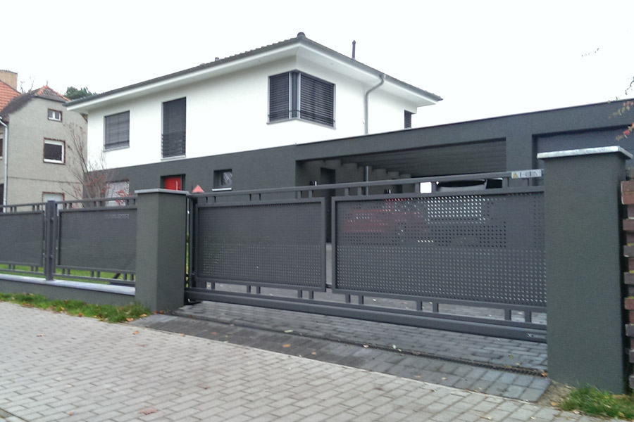 Schiebetore kaufen vom Hersteller › freitragende Schiebetore