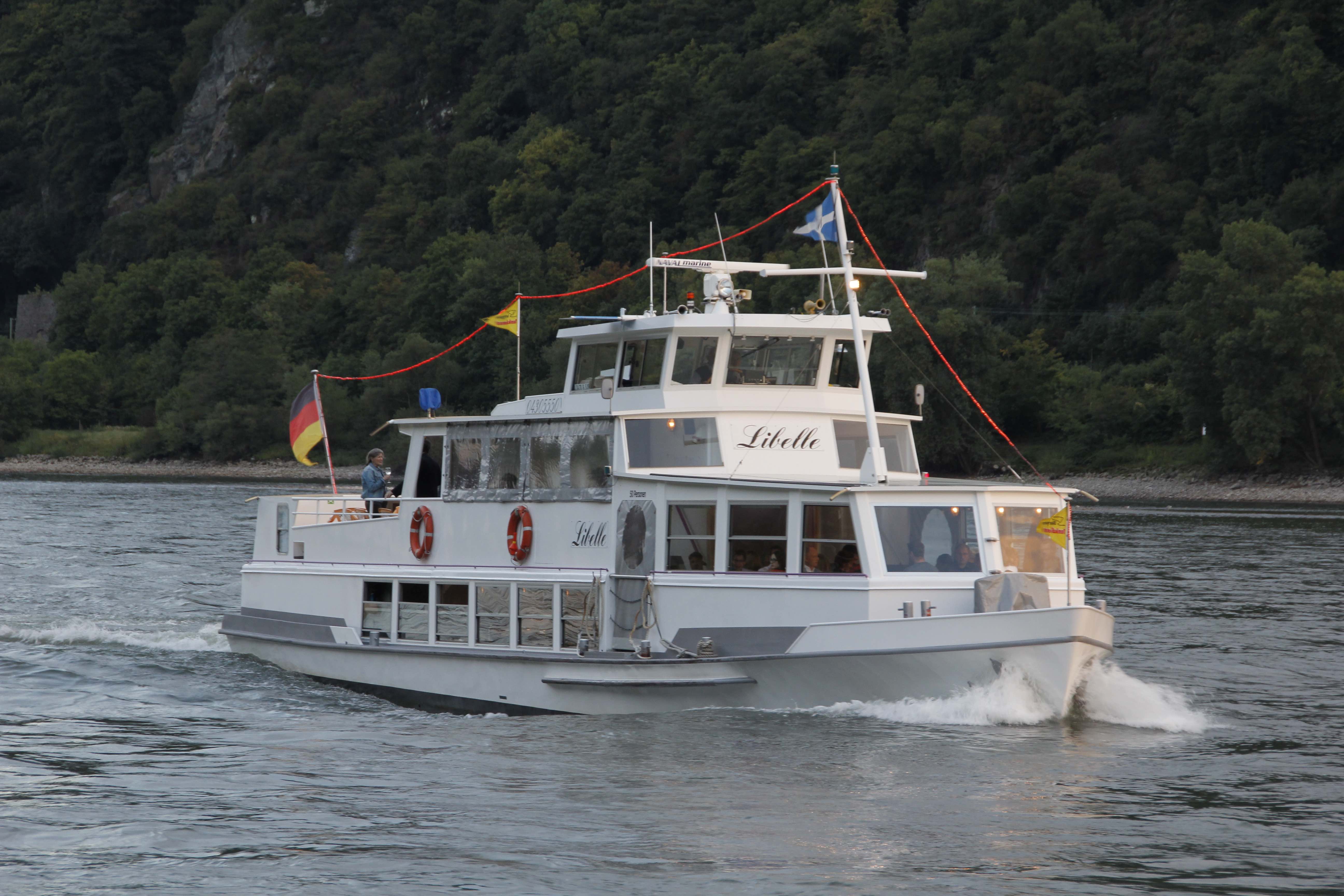 Schiffahrt Nikolay Möve Personenschiff zum mieten in Wiesbaden