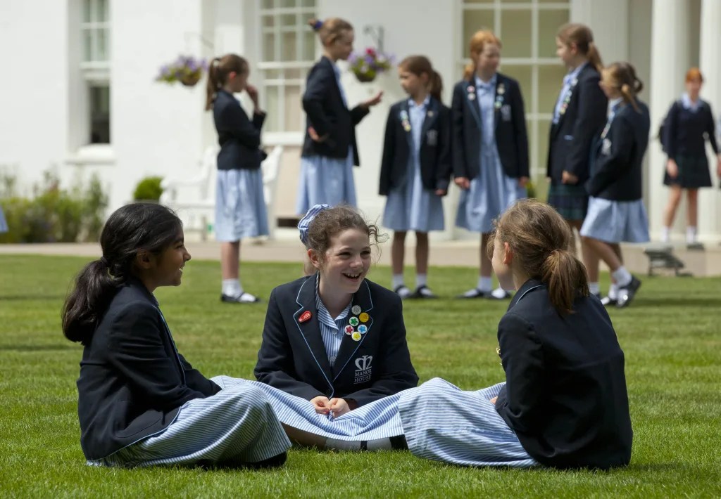 Manor House Bookham Schoolstrader