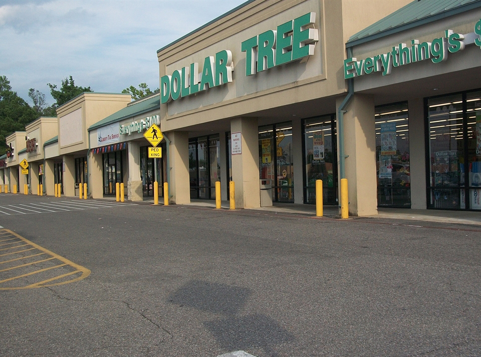 Retail Property for lease in Pineville, LA. Schostak Brothers & Company