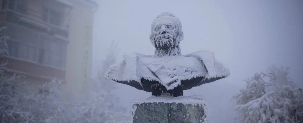 21 Amazing Photos That Show What Life Is Like in The Coldest Inhabited