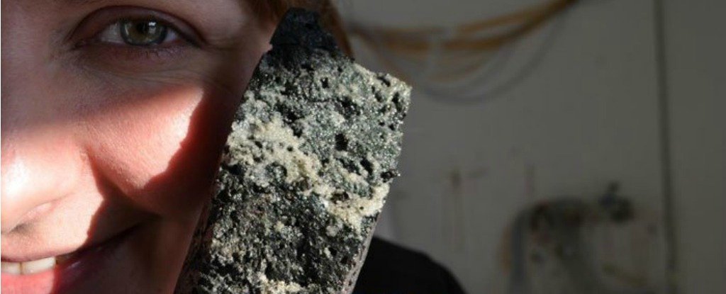WATCH Here's How Engineers Are Turning CO2 Into Stone