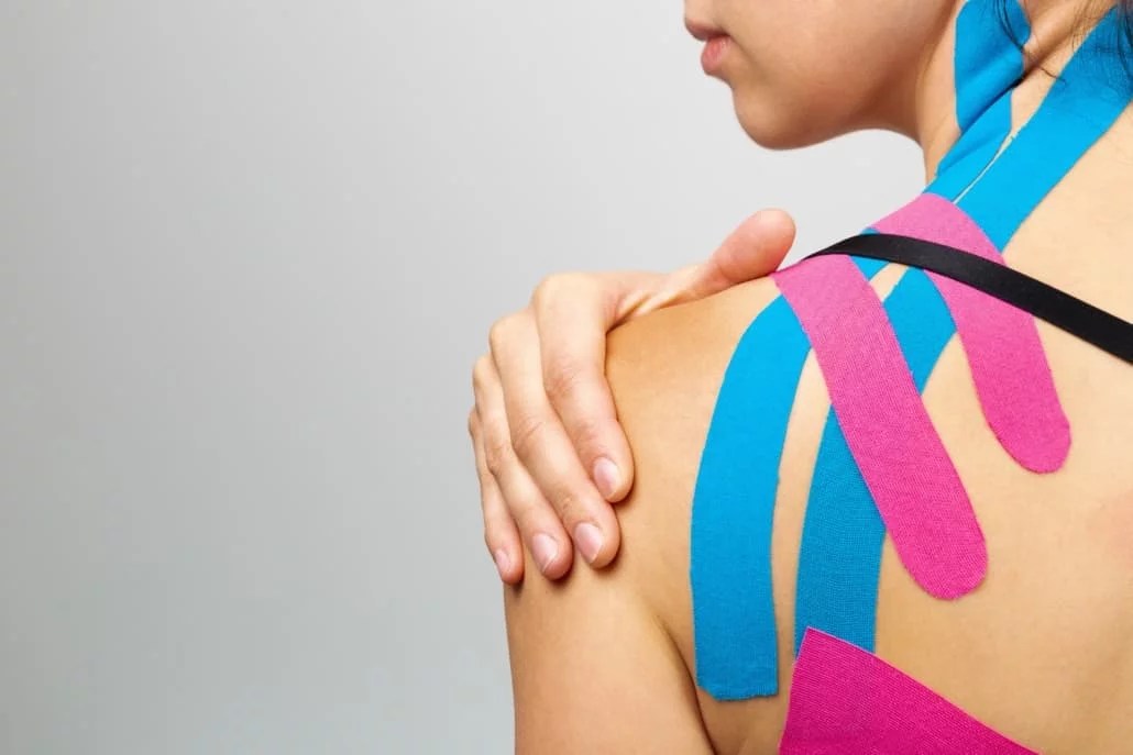 The benefits and uses of Kinesio tape in rehabilitation and athletic(02)