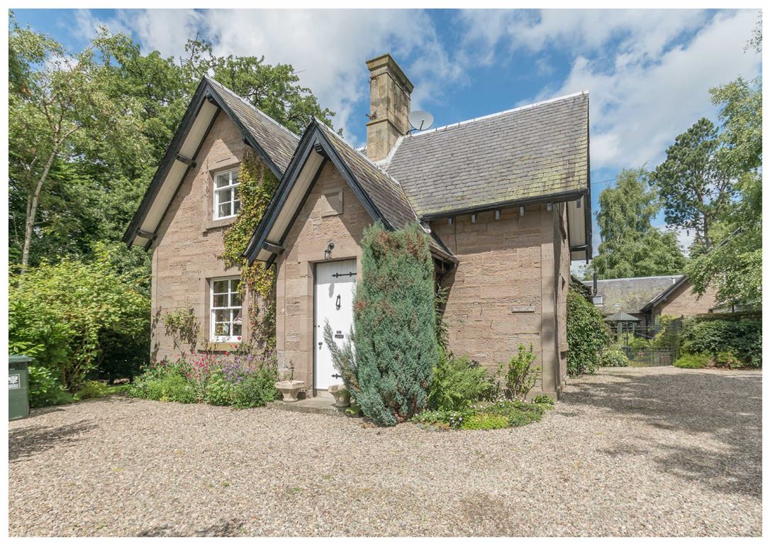 Former gate lodge hits the market in popular Perth location for less