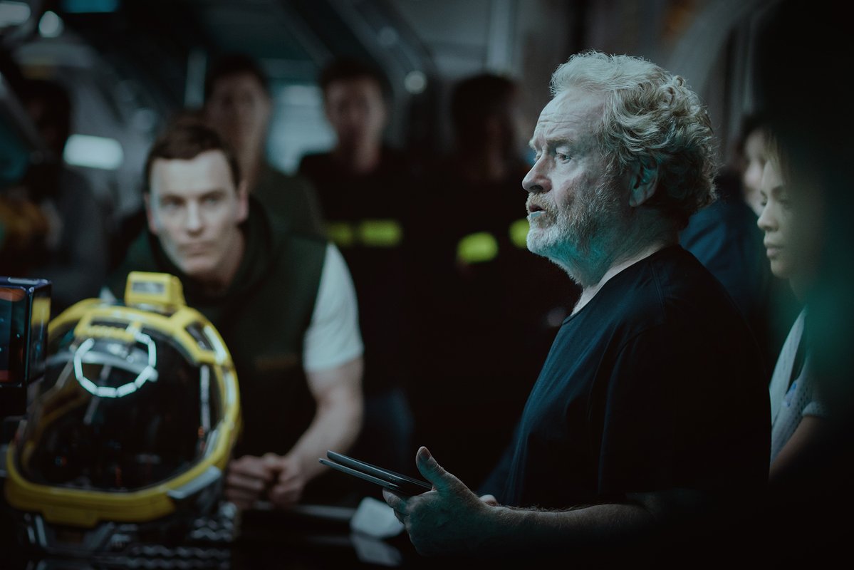 First look at David in New Set Photo from Alien: Covenant - THE HORROR