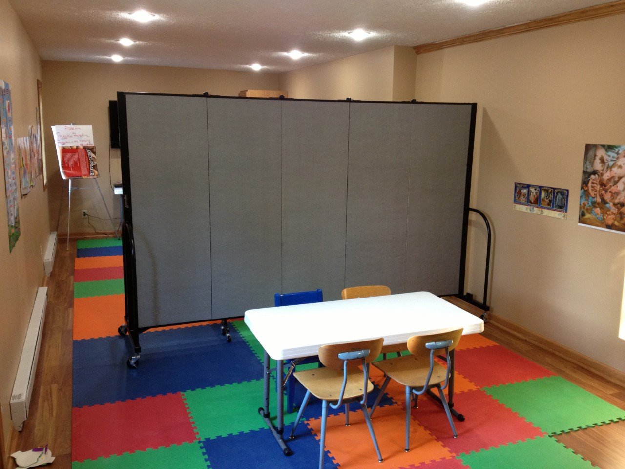 Dividing Space is as easy as 1... 2... 3 Screenflex