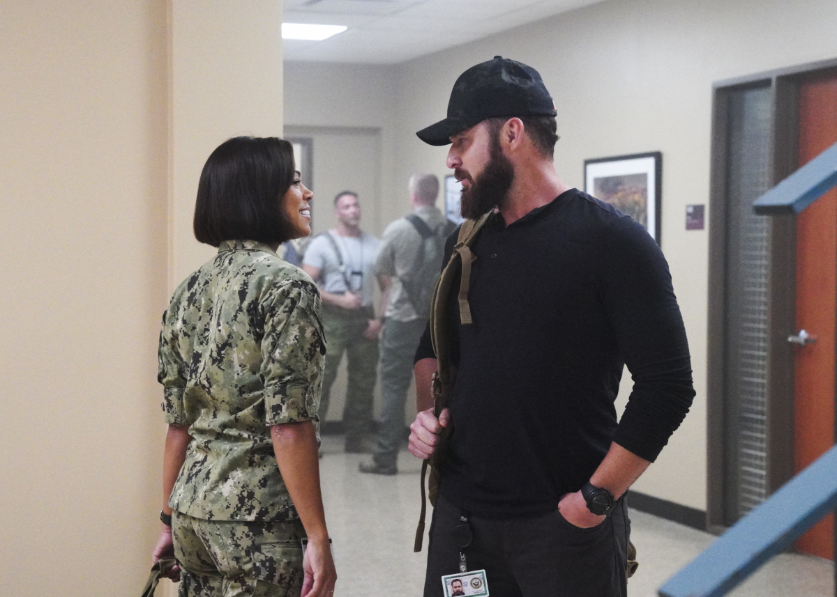 SEAL TEAM 3x03 "Adapt and Photos