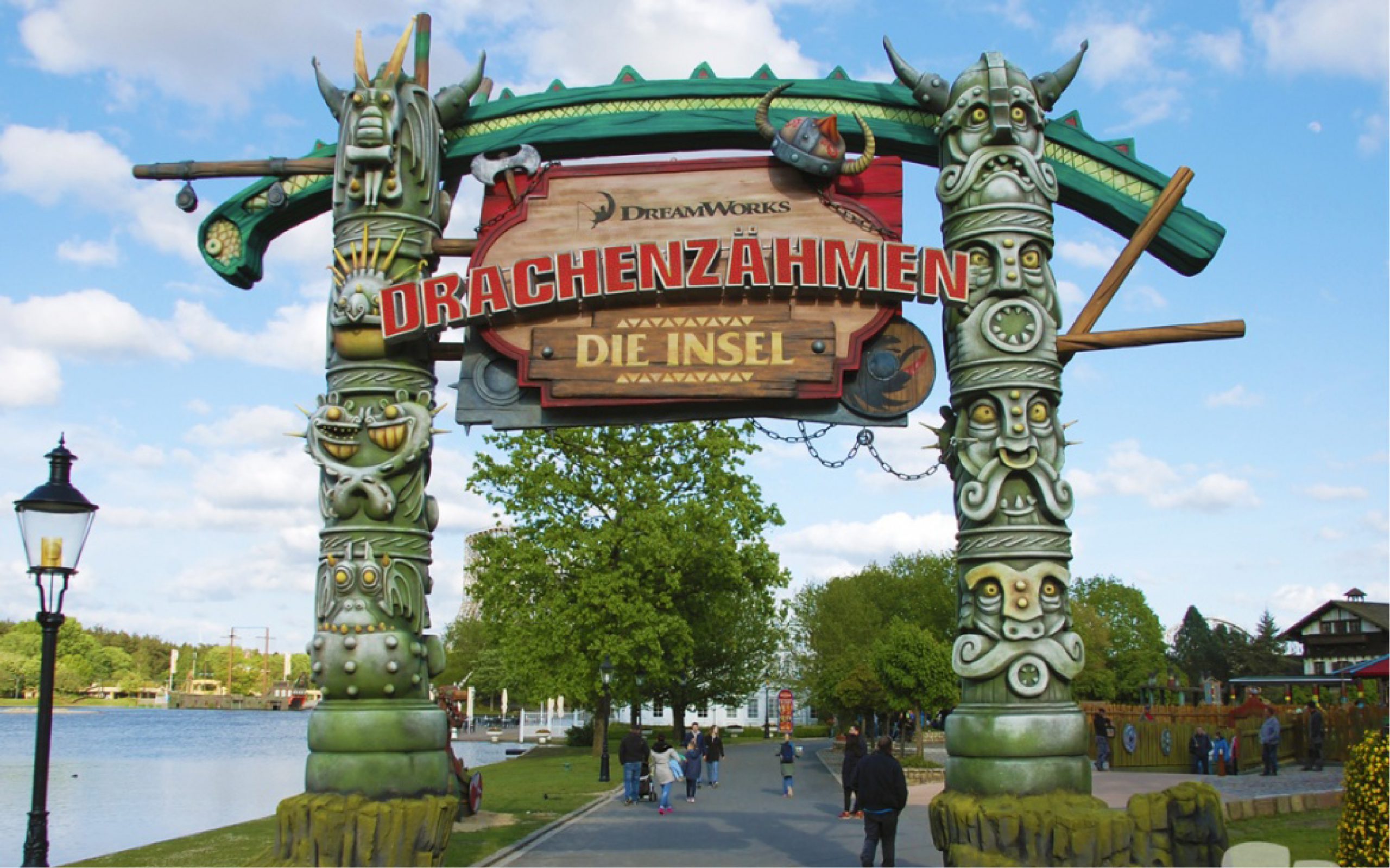 HOW TO TRAIN YOUR DRAGON HEIDE PARK, GERMANY Scruffy Dog Creative Group