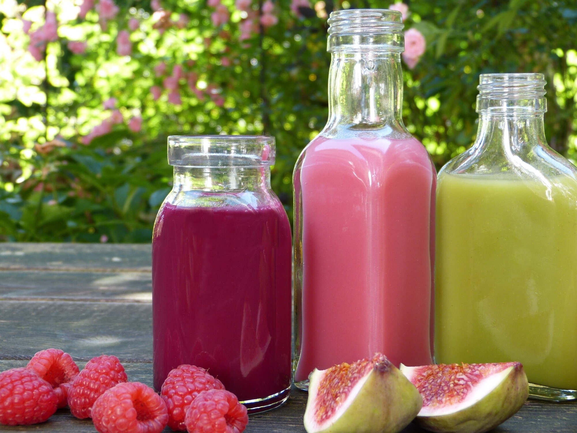 How to Start a Bottled Juice Business