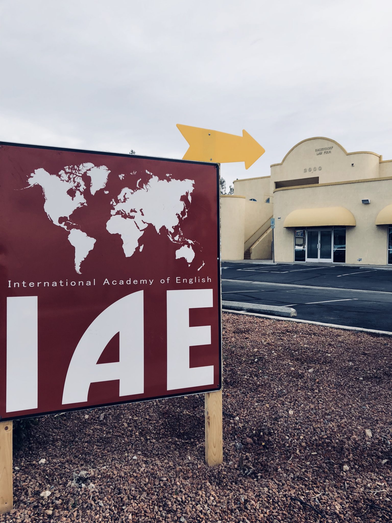 OutsideSign Study English in California (San Diego