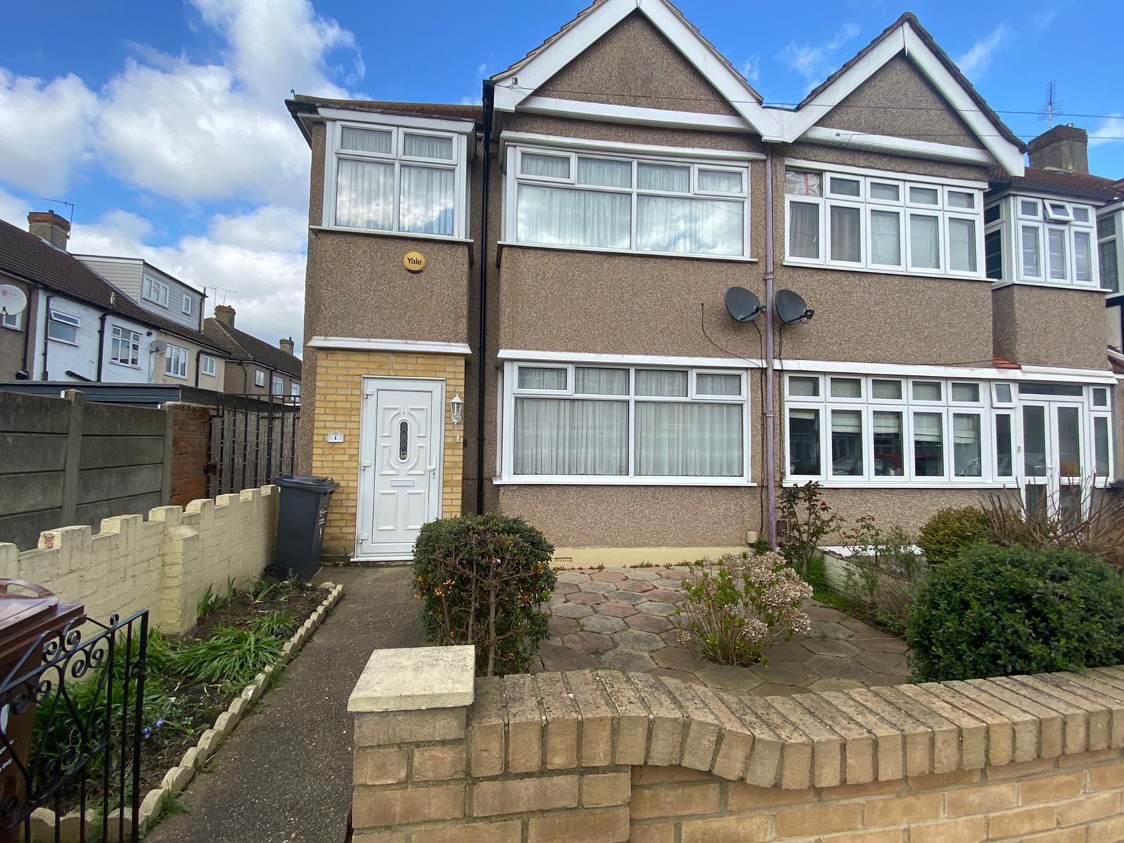 3 Bedroom end of terrace house, Mount Road, Dagenham, RM8 Seabes Limited