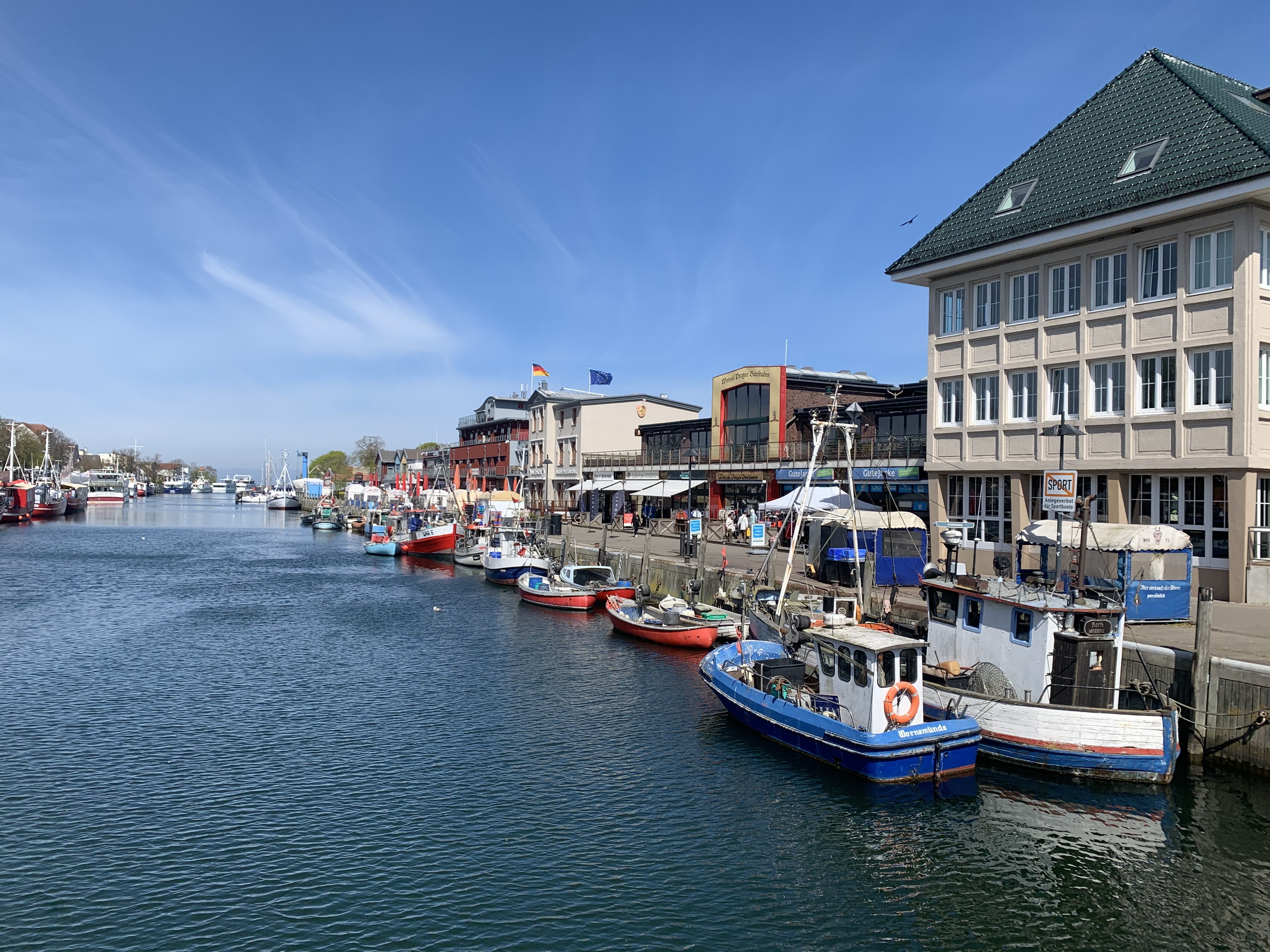 Warnemünde Alter Strom Hafen bei Rostock (Warnemünde) SeaMe