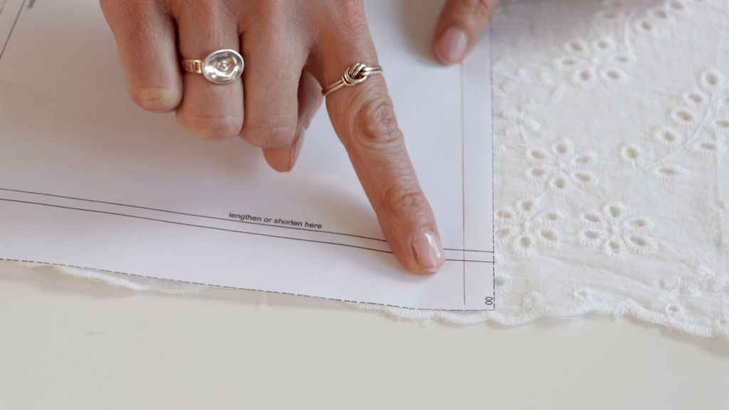 How To Sew Eyelet Fabric at James Mcmurtry blog