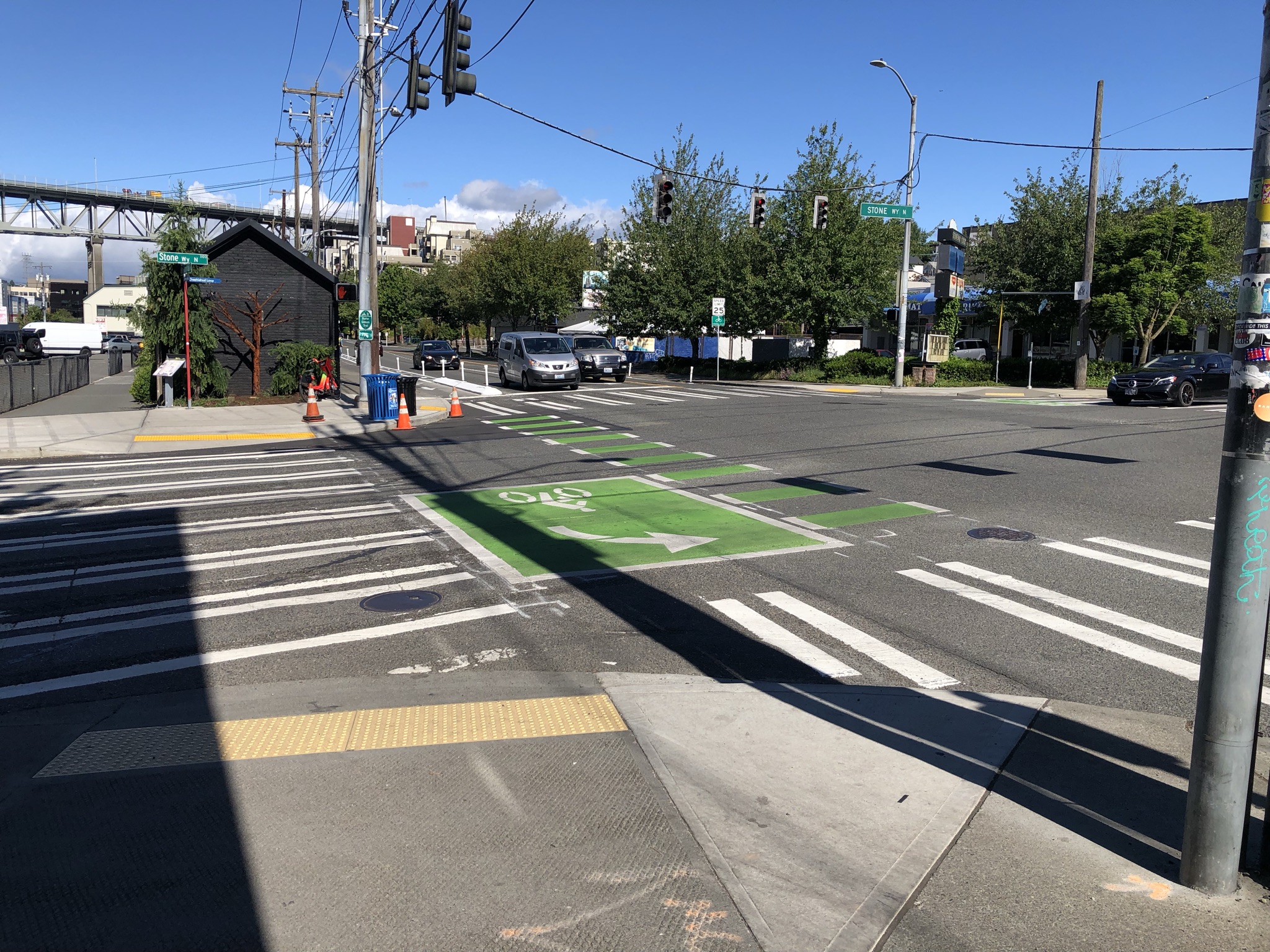 N 34th Street bike lanes fix some of the challenges near the Fremont