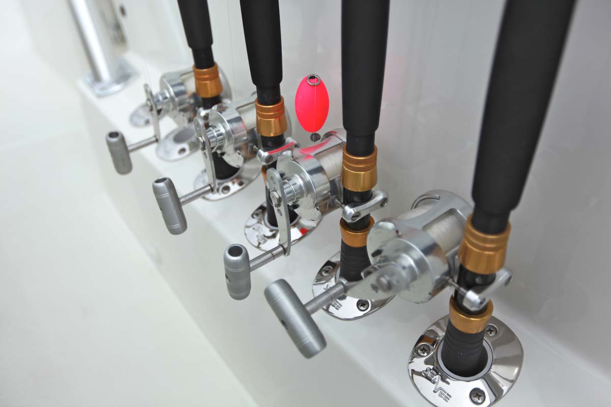 Center Console 320 Details SeaVee Boats