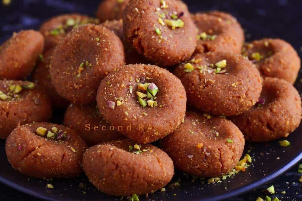 Mathura peda recipe with instant mawa and jaggery