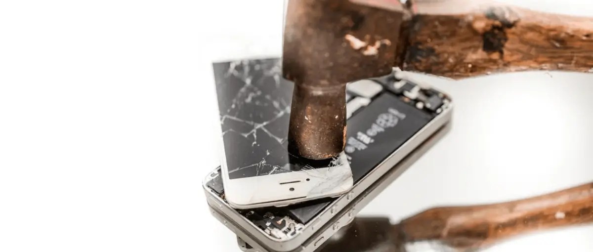 How to Destroy Old Cell Phones Secure Data Recovery