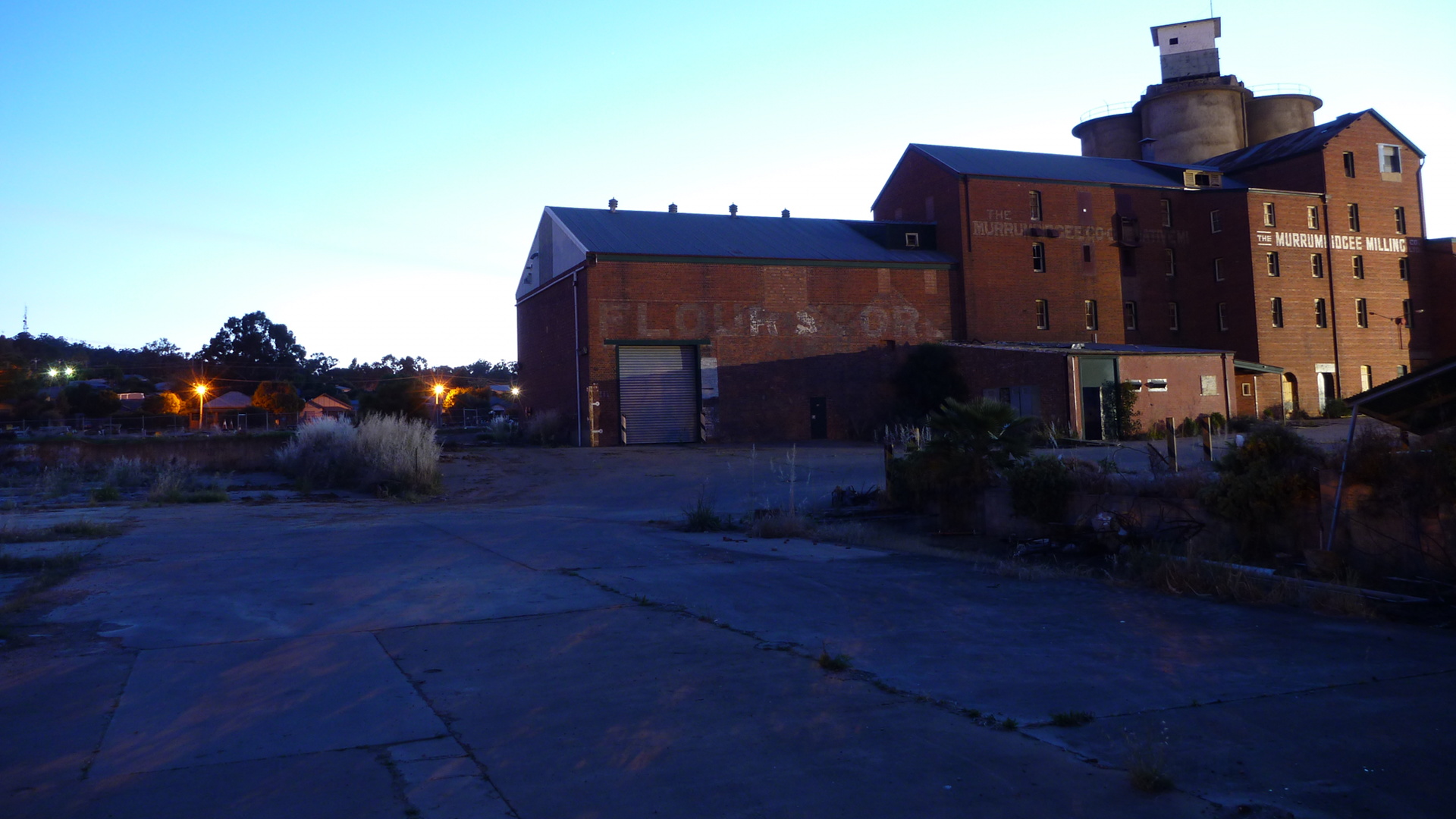 Old flour mill in the evening. Lovely lighting. Securitron Linux blog.