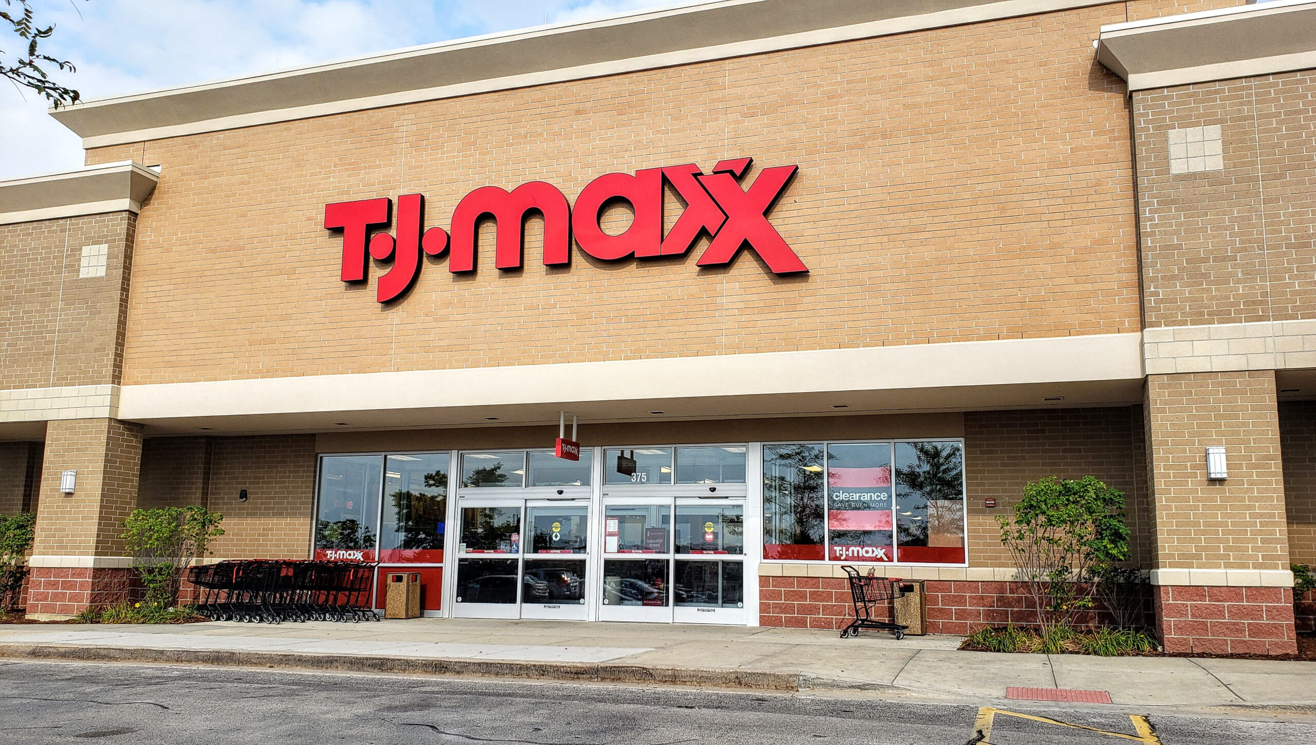 TJ Maxx and Marshalls Employees Are Wearing Body Cams During Their