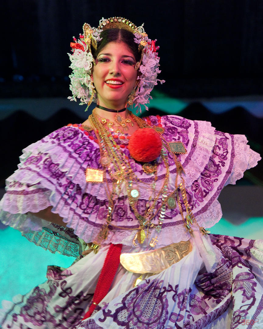 "La Pollera" a Panamanian Typical Dress