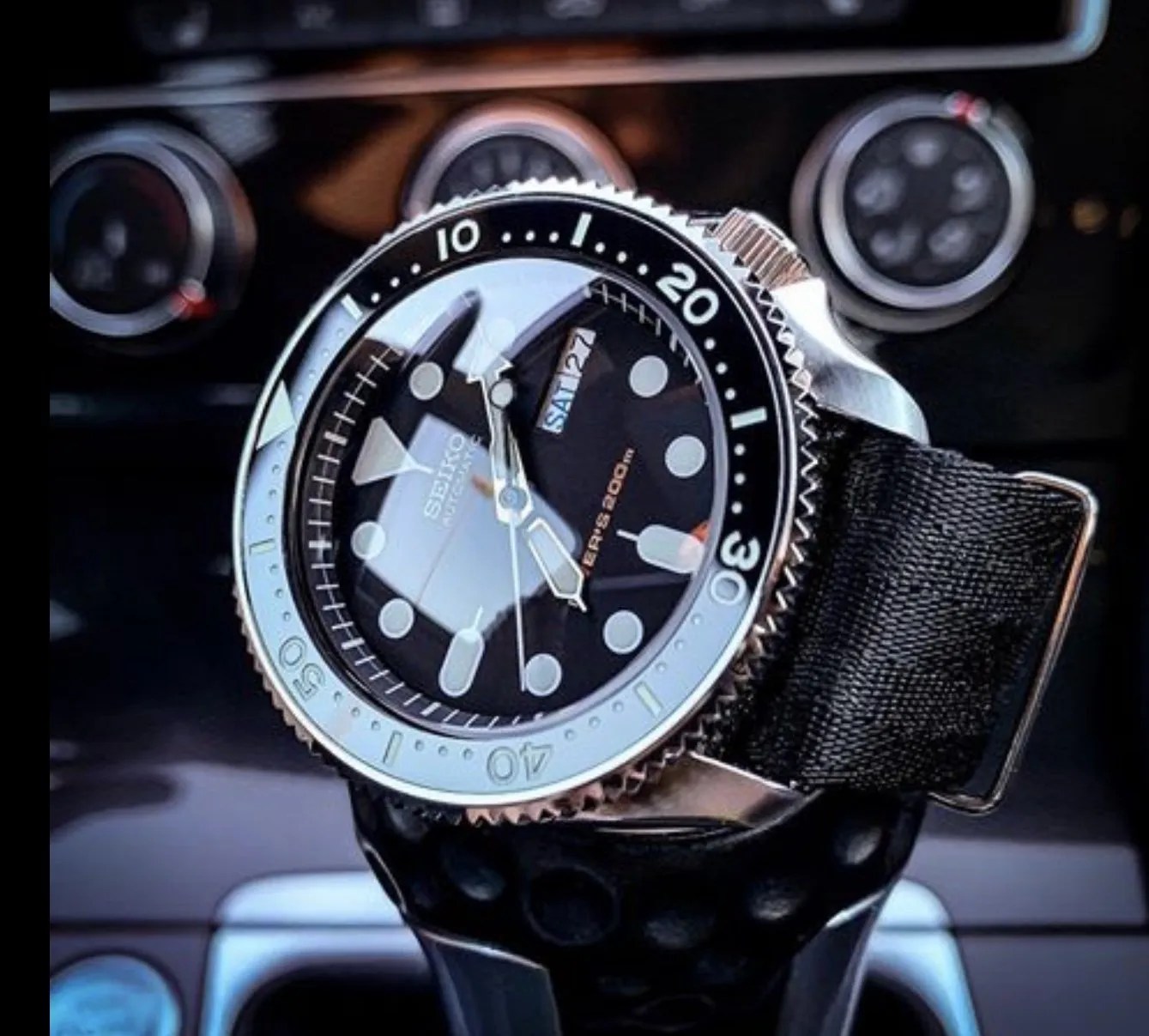 How You Should Deal With a Broken Watch Glass