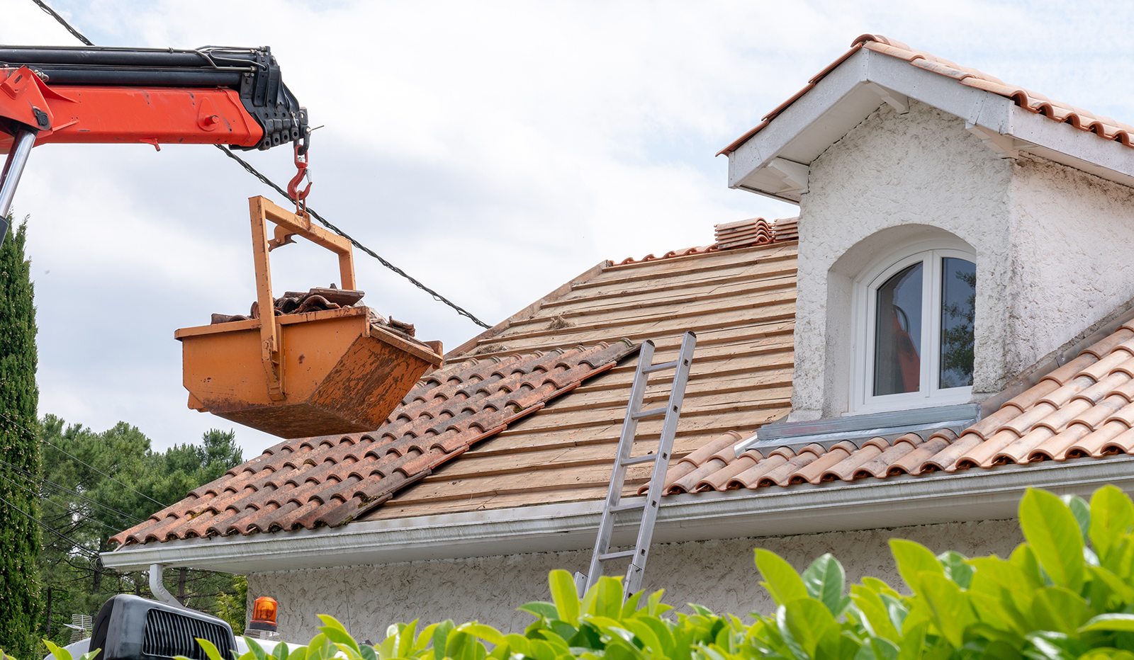 Should I Repair Or Replace My Roof? Select Adjuster