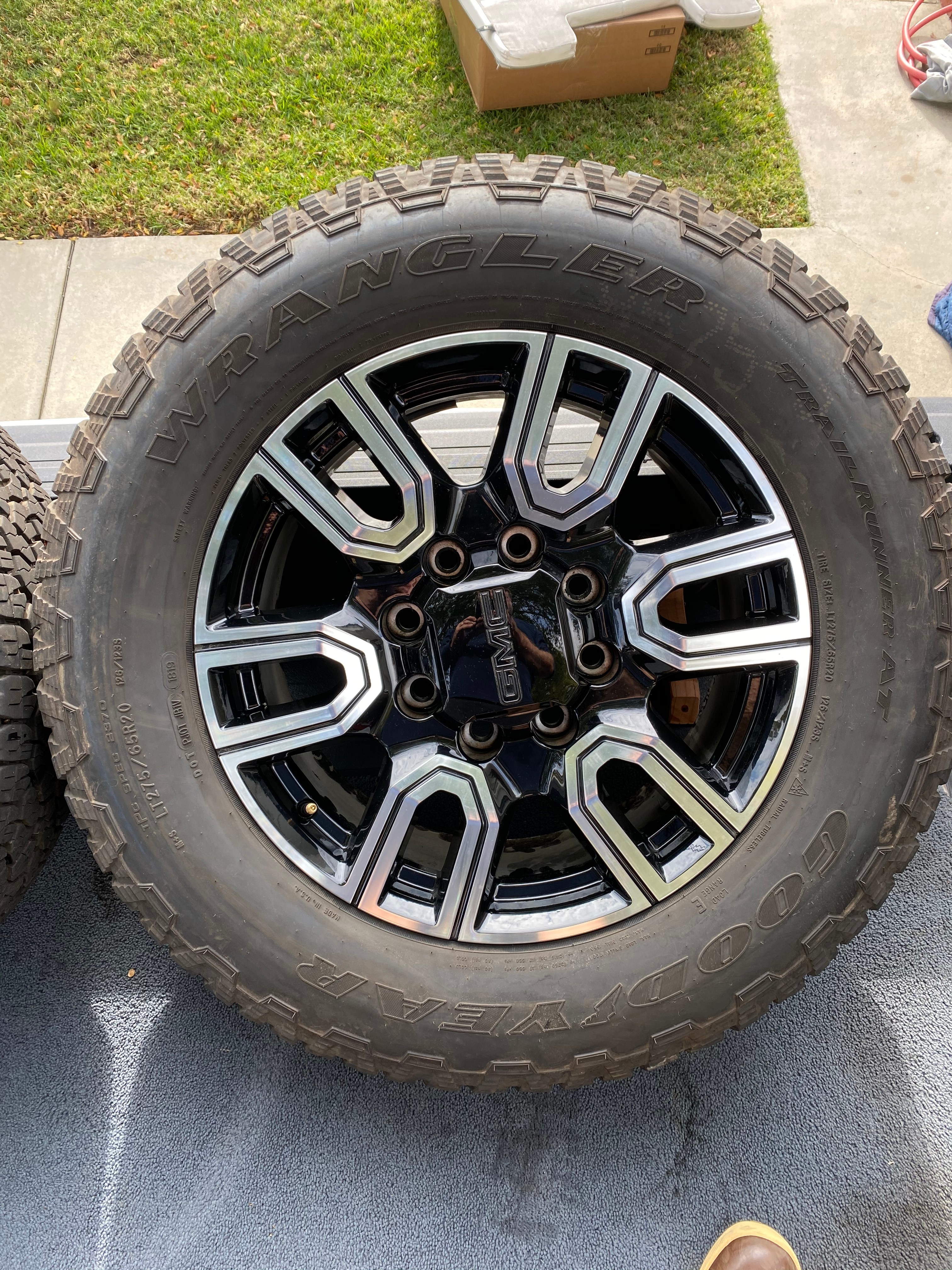 2020 GMC 2500HD Wheels & Tires Sell My Tires