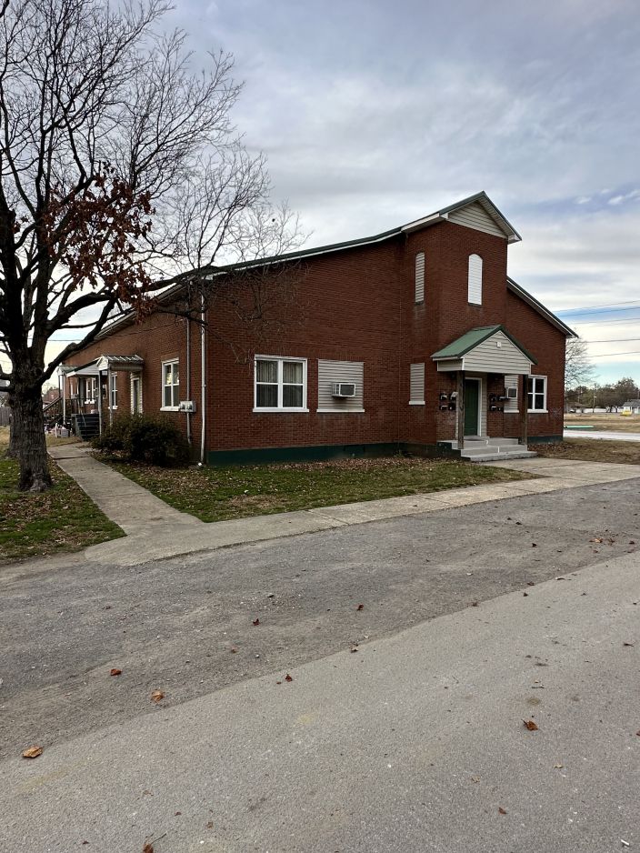 312 N. Center East Prairie, MO 63845 9+ beds 5+baths