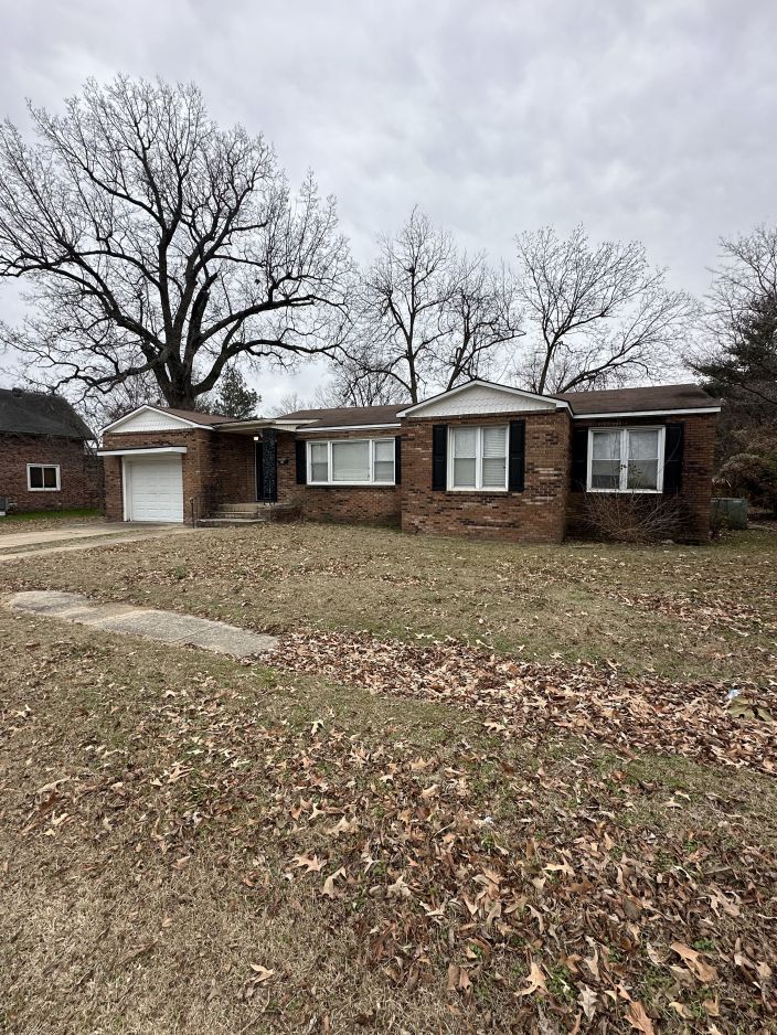 318 W. Pine East Prairie, MO 63845 3 beds 1baths