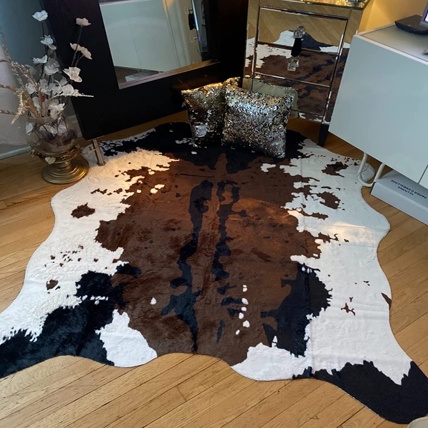 Wholesale Cowhide Rug Faux Cow Print Area Rug for Bedroom, Faux Fur Animal Rug Cow carpets